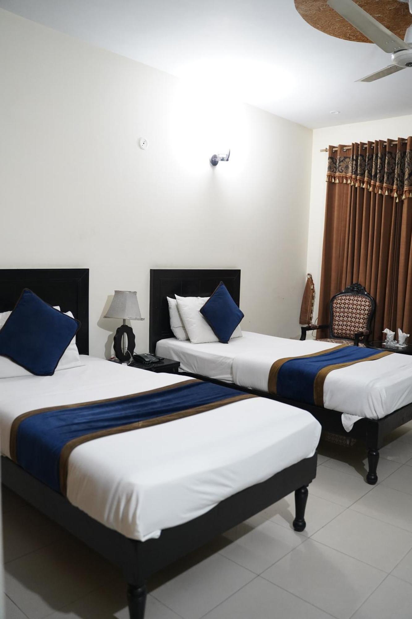 Hotel Tourist Inn Lahore Luaran gambar