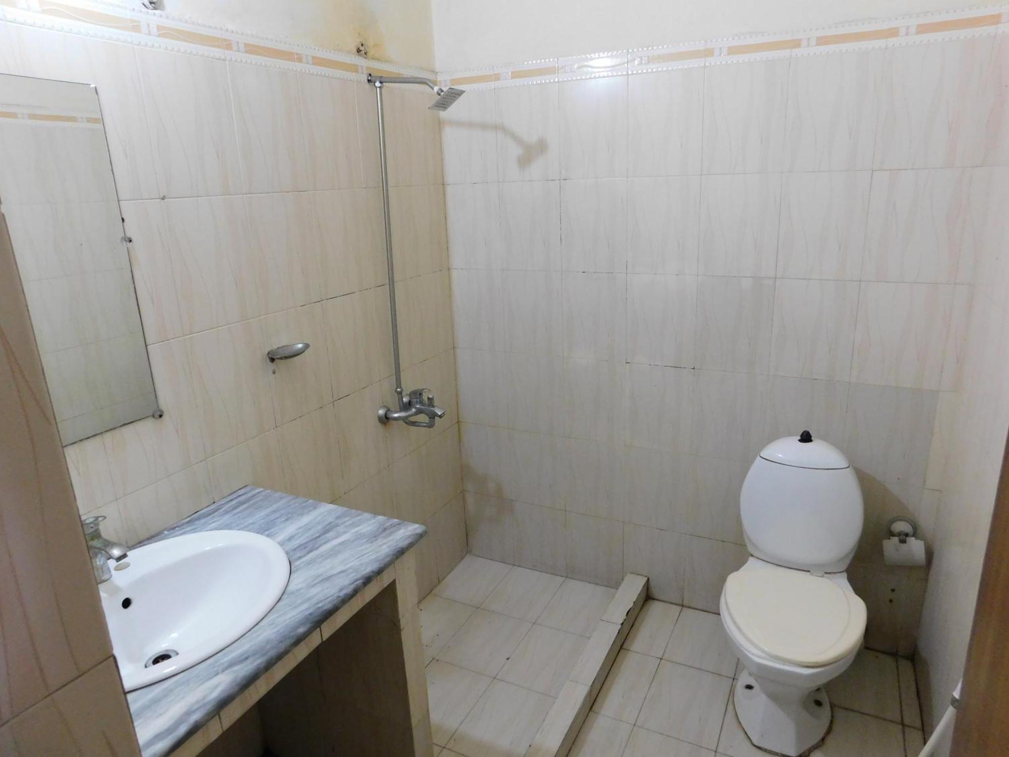 Hotel Tourist Inn Lahore Luaran gambar