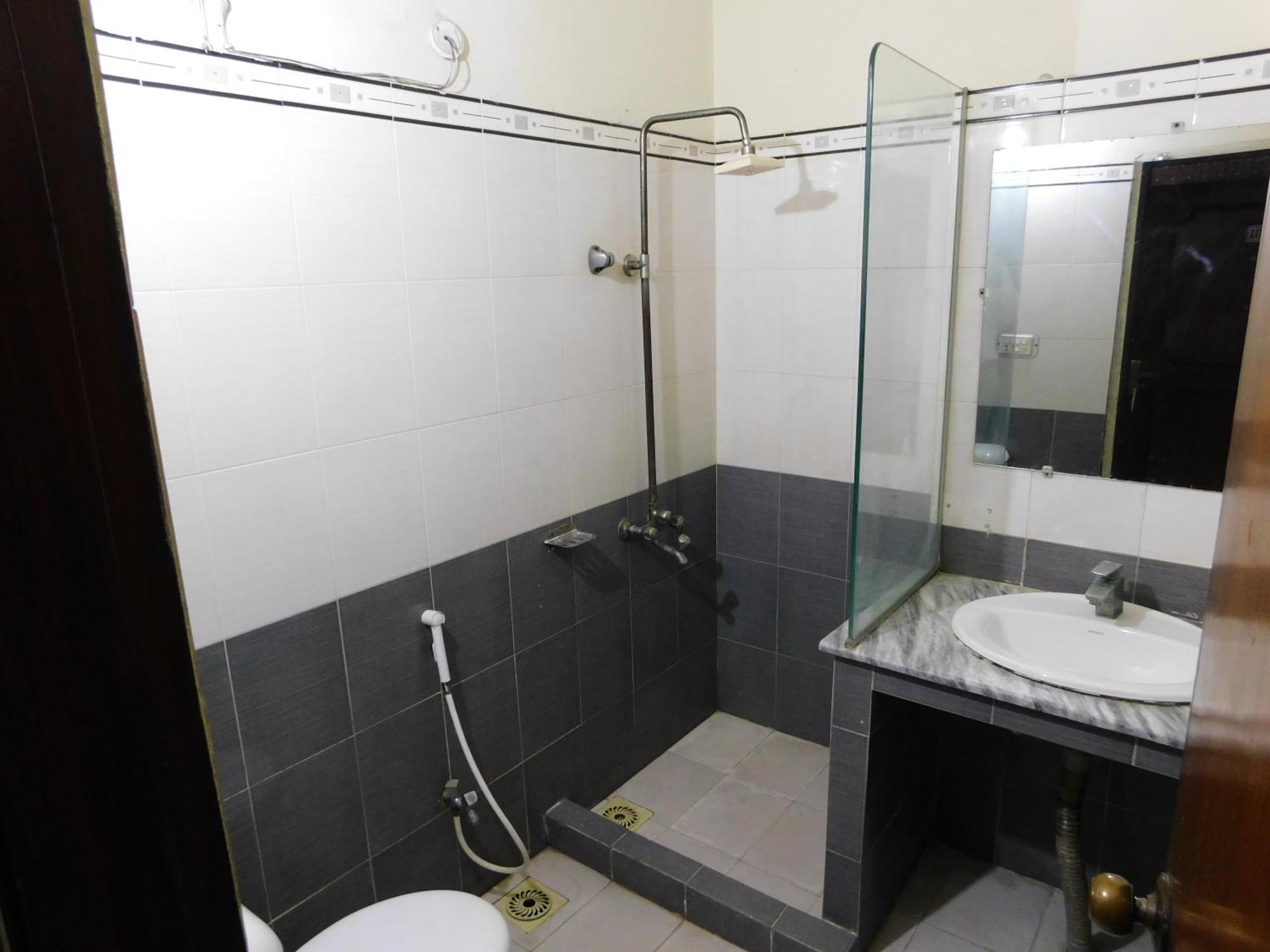 Hotel Tourist Inn Lahore Luaran gambar