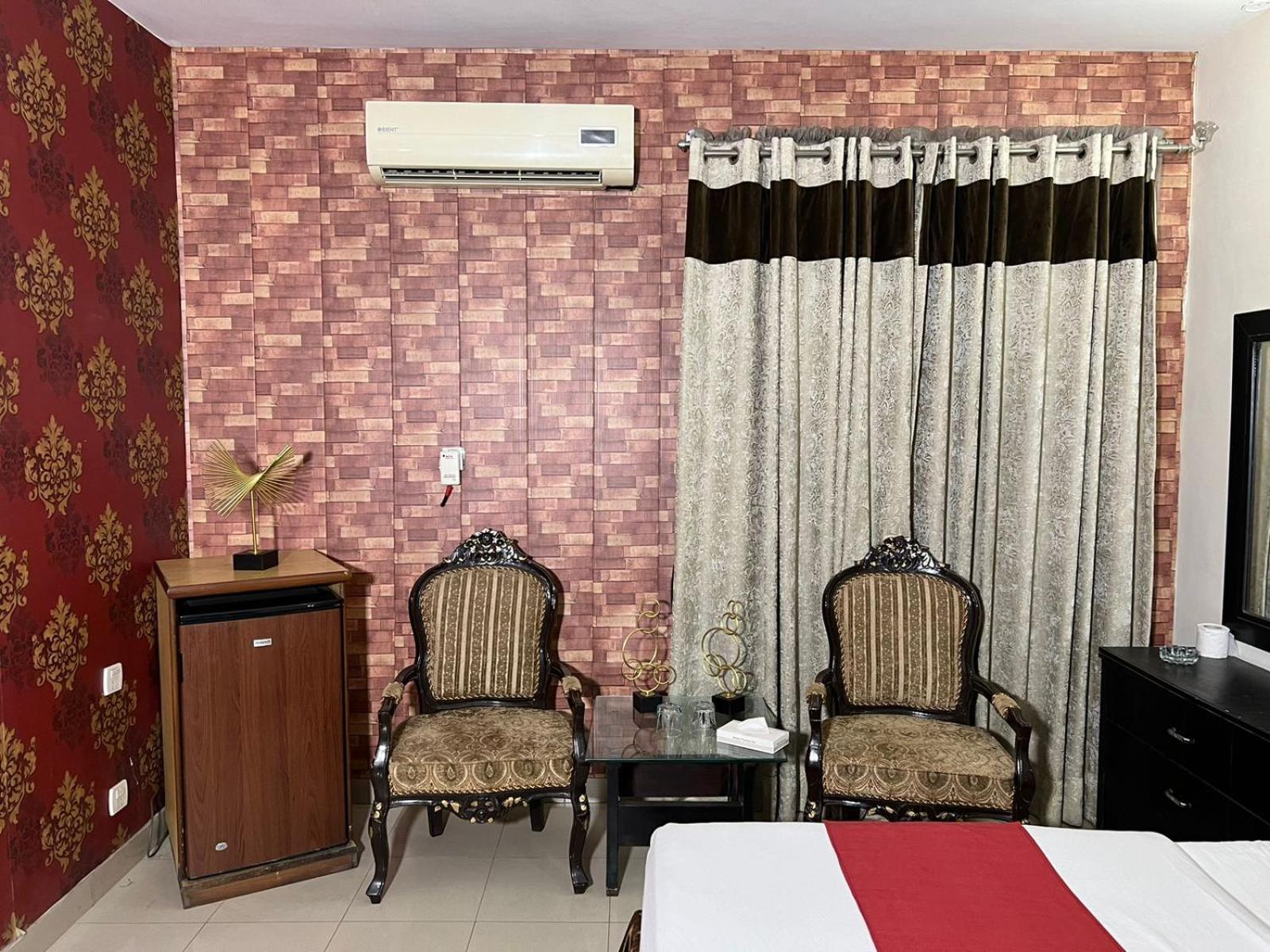 Hotel Tourist Inn Lahore Luaran gambar