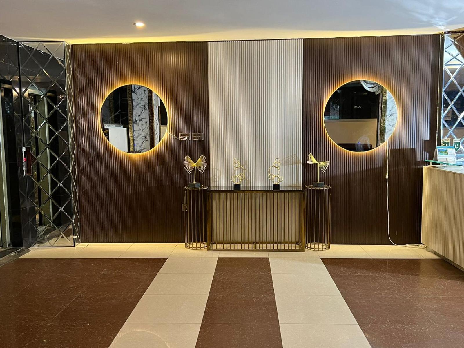Hotel Tourist Inn Lahore Luaran gambar