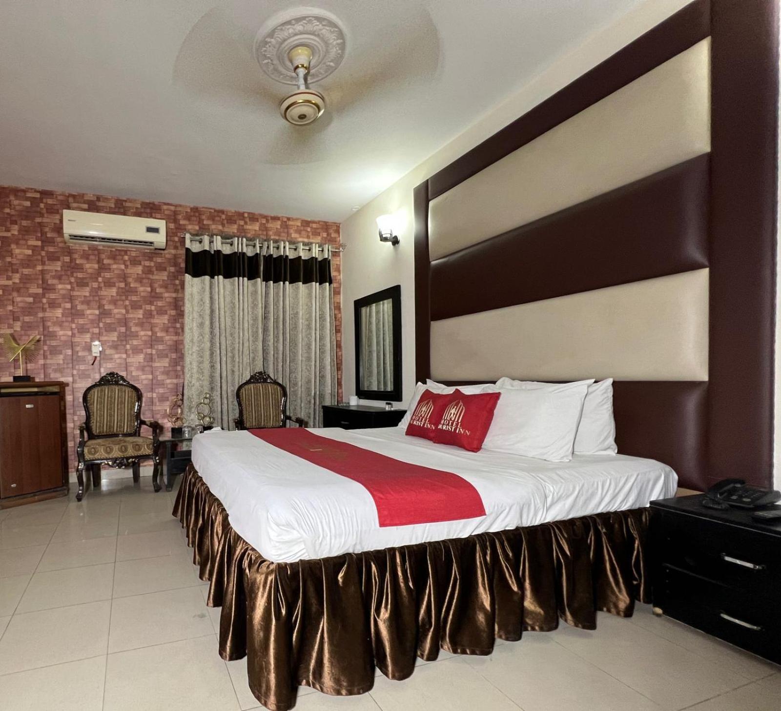 Hotel Tourist Inn Lahore Luaran gambar