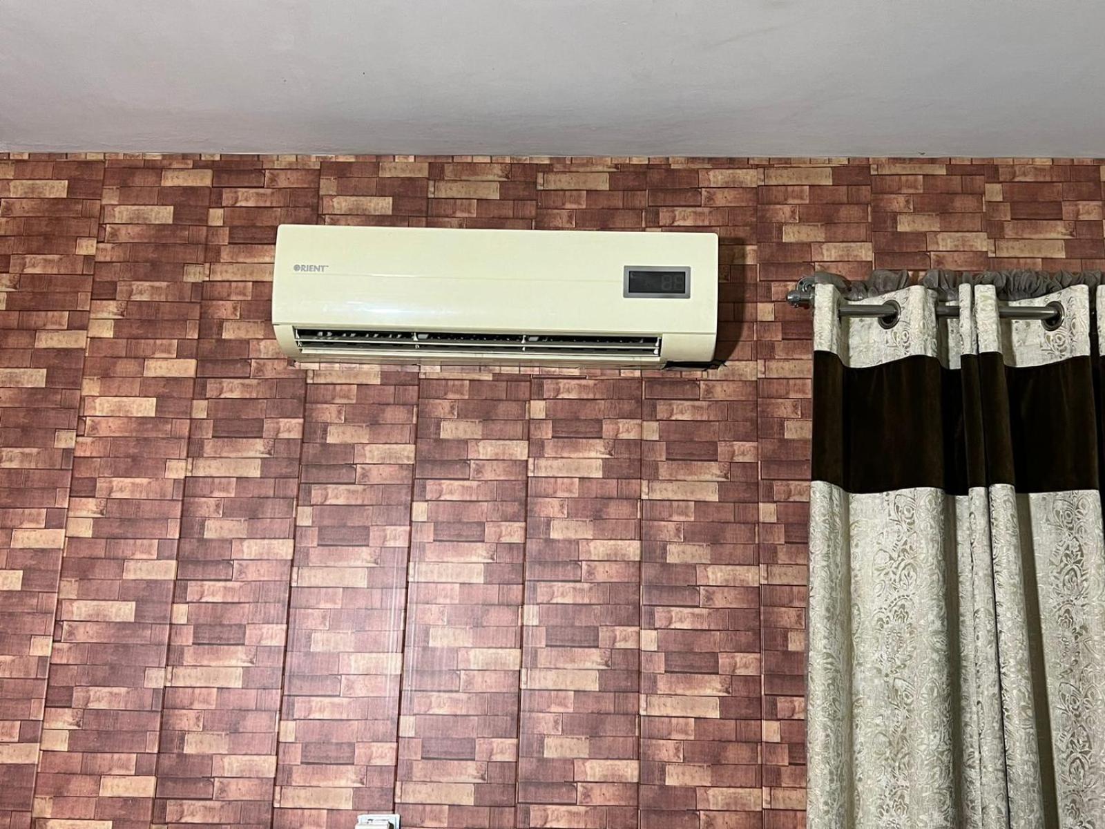 Hotel Tourist Inn Lahore Luaran gambar