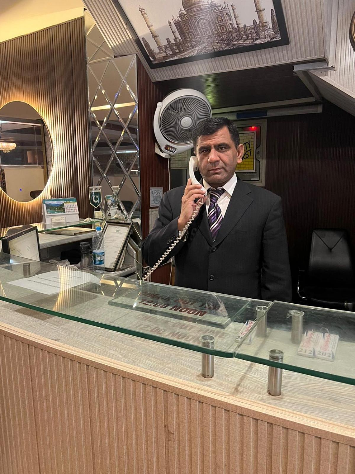Hotel Tourist Inn Lahore Luaran gambar