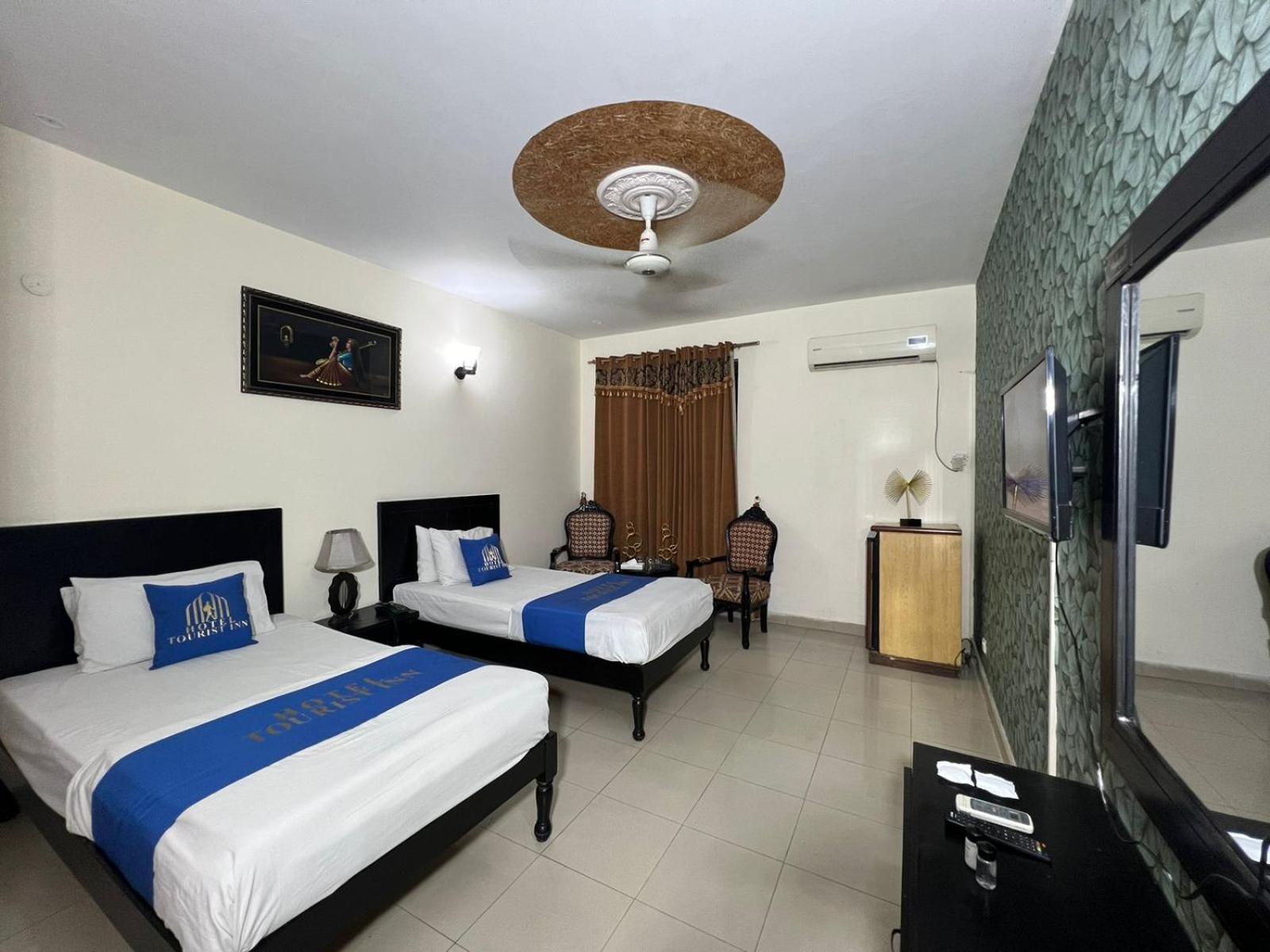 Hotel Tourist Inn Lahore Luaran gambar
